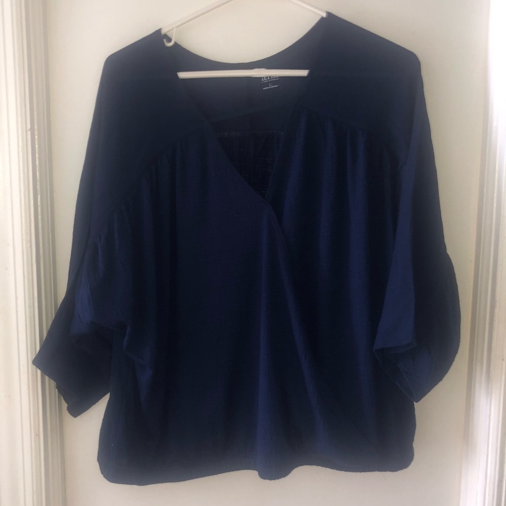 NWT a.n.a Blue Faux Wrap Dolman Sleeve Top Blouse-Size large - Picture 4 of 16